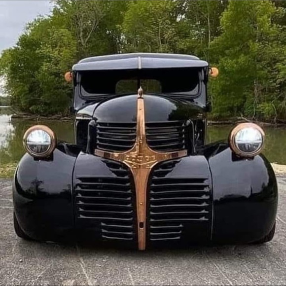 Meet your Posher, Donald - Picture 1 of 1